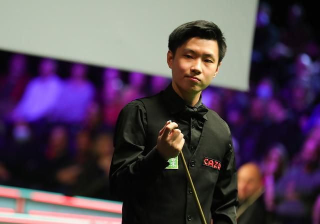 栏作家Jenny对其妹就读黉舍近日产生之古怪命案深感不安，决议深切校园黑暗查询拜访，但愿早日擒凶，终止悲剧，在查案时代，曾引发Jenny疑窦的师生都接踵被杀，死状本来用以砌出一个谜面，一件惊世艺术作品答案行将揭晓，最后猎物却已步上不回路